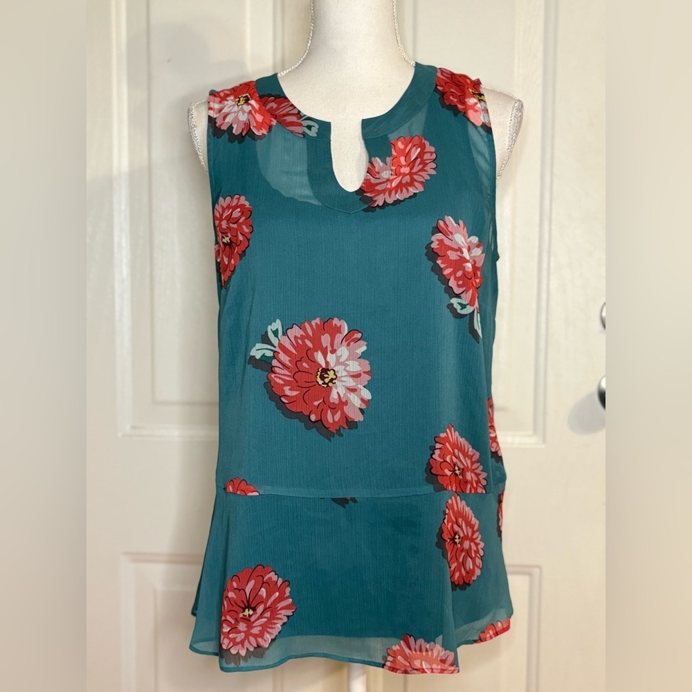 CAbi #3445 Blushing Floral Sleeveless Blouse Sz Medium